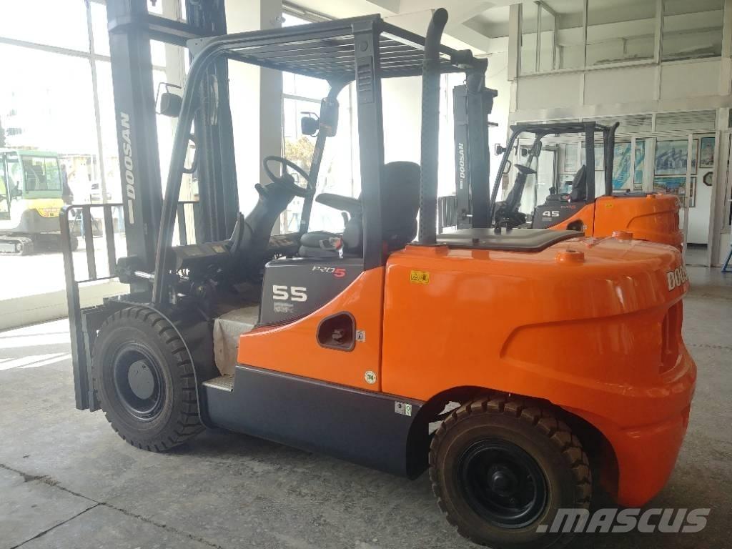 Doosan D55 SC-5 디젤 지게차
