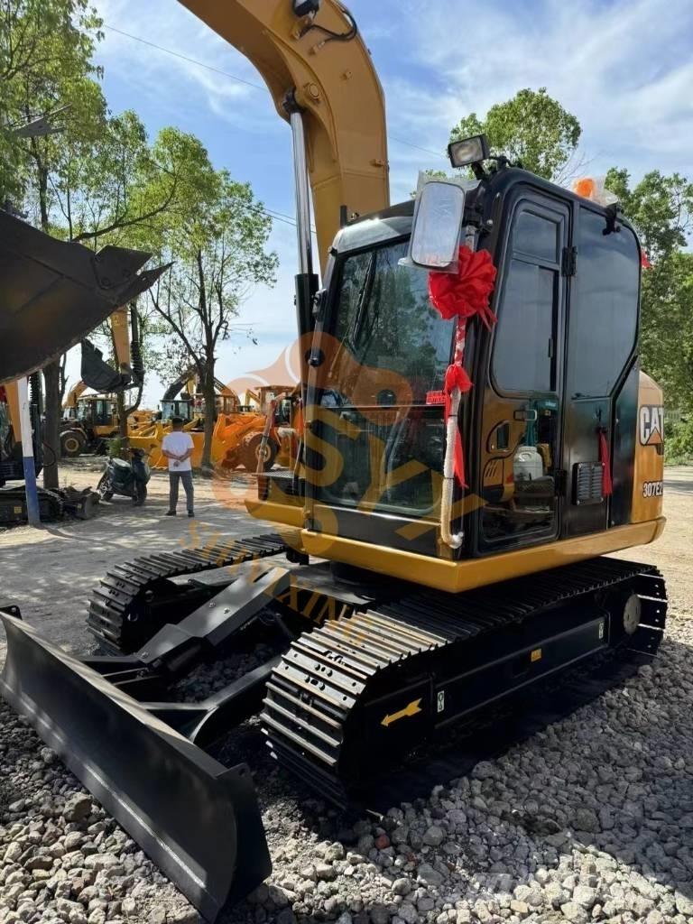 CAT 307E2 대형 굴삭기 29톤 이상