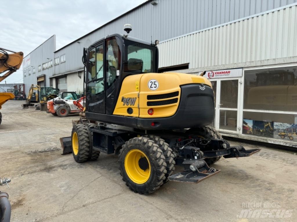 Yanmar B95W (40744)  휠 굴삭기