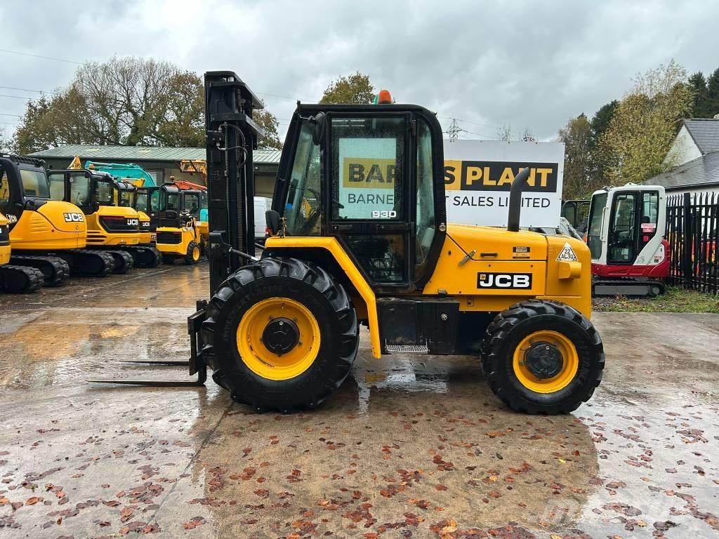 JCB 930 RTFL 험지용 트럭