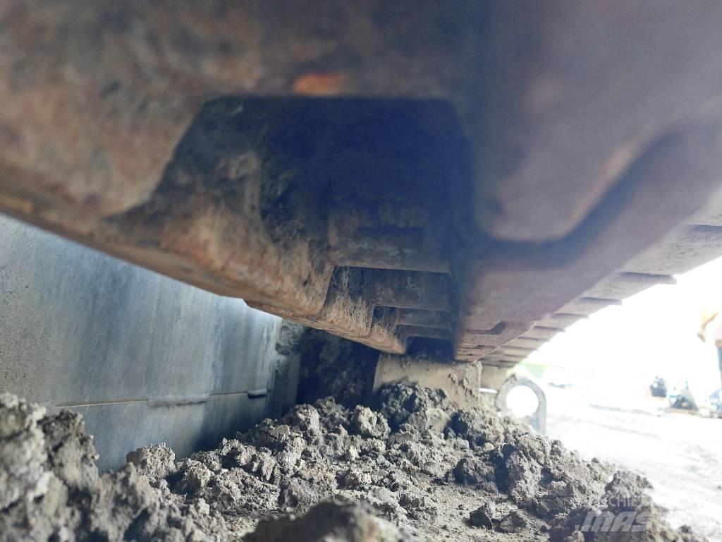 Terex M2100-3 스크리너