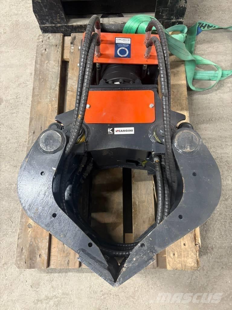 Cangini Benne 150 PF 집게
