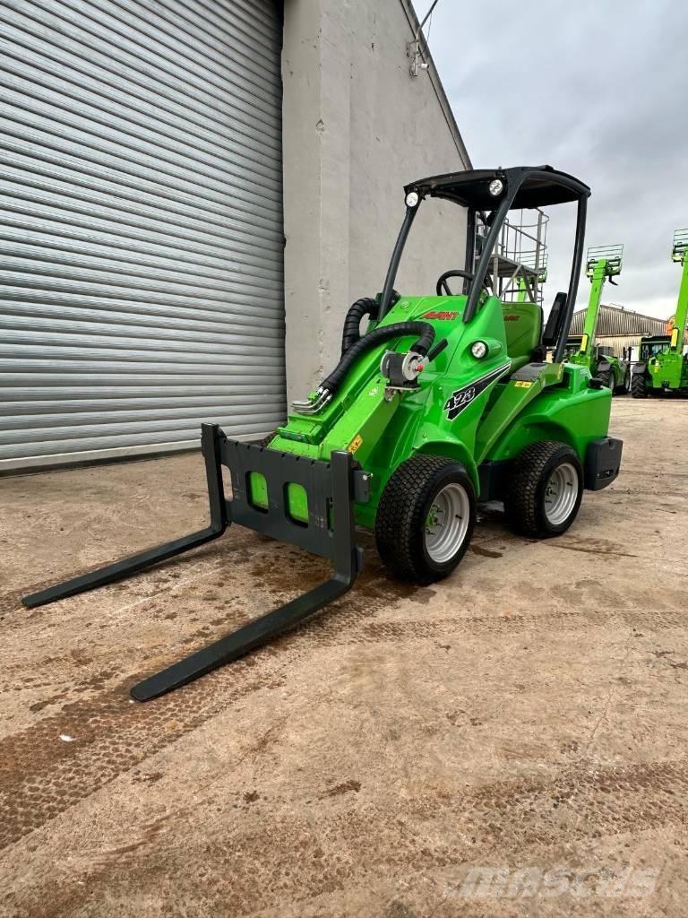 Avant 423 다목적 로더