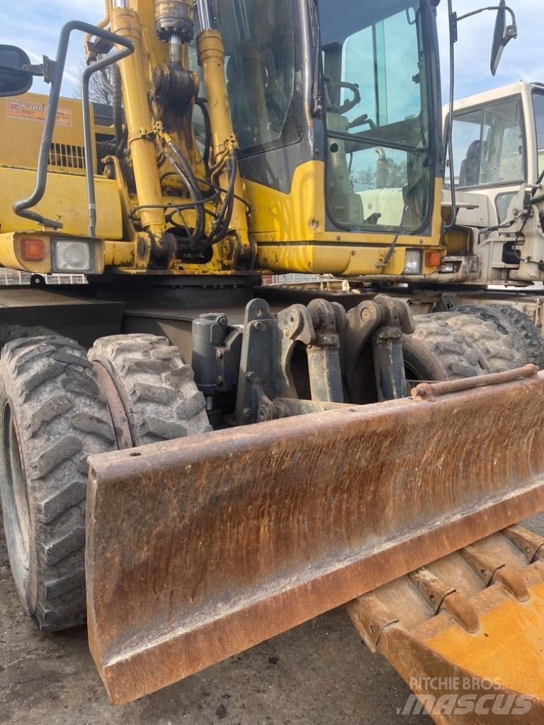 Komatsu PW 130-7K  휠 굴삭기