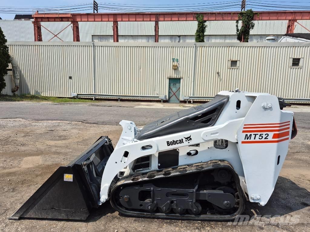 Bobcat MT 52  스키드로더