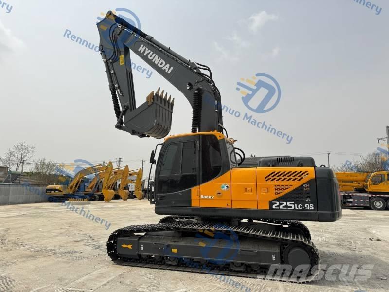 Hyundai 225 LC-9S 대형 굴삭기 29톤 이상