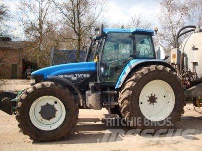 New Holland TM 165 트랙터