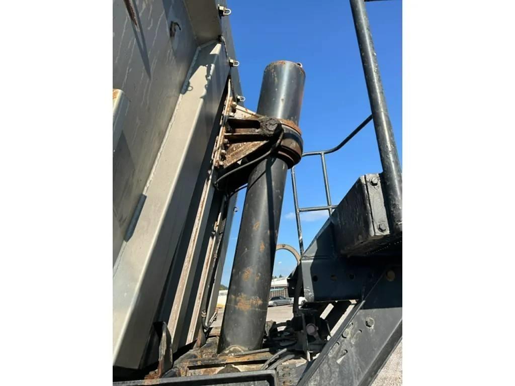 Schwarzmüller HKS 2 티퍼 트레일러