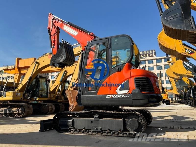 Doosan DX 60 소형 굴삭기 7톤 미만