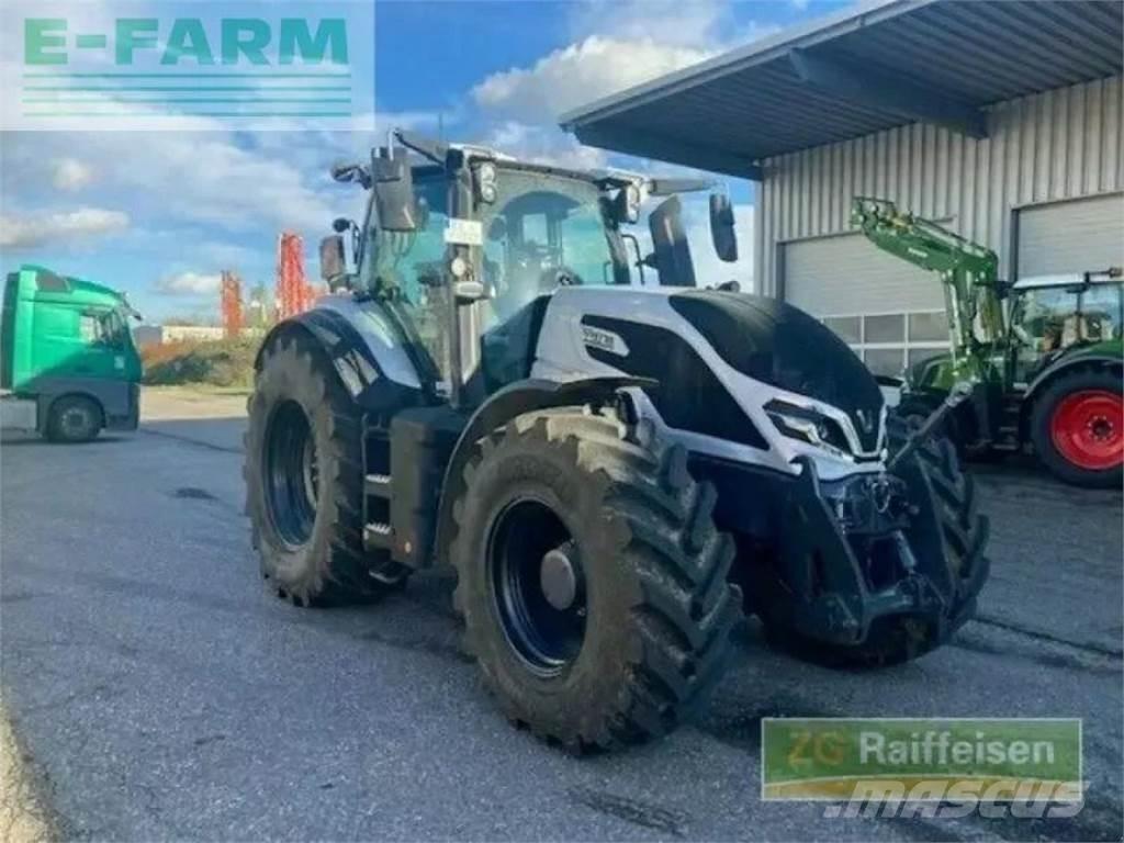 Valtra q265 트랙터