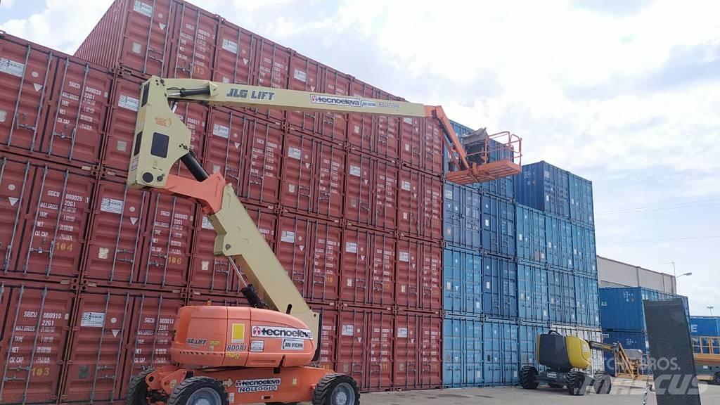 JLG 800 AJ 관절형 전동이동 리프트