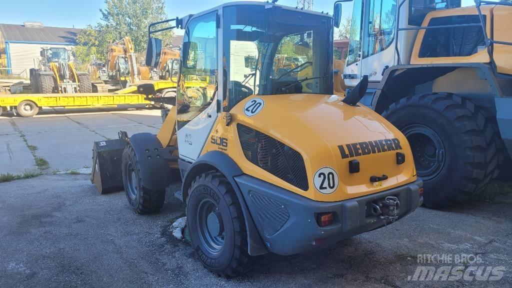 Liebherr L 506 C  휠로우더