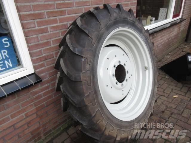 Michelin 13.6/38 타이어, 휠 및 림