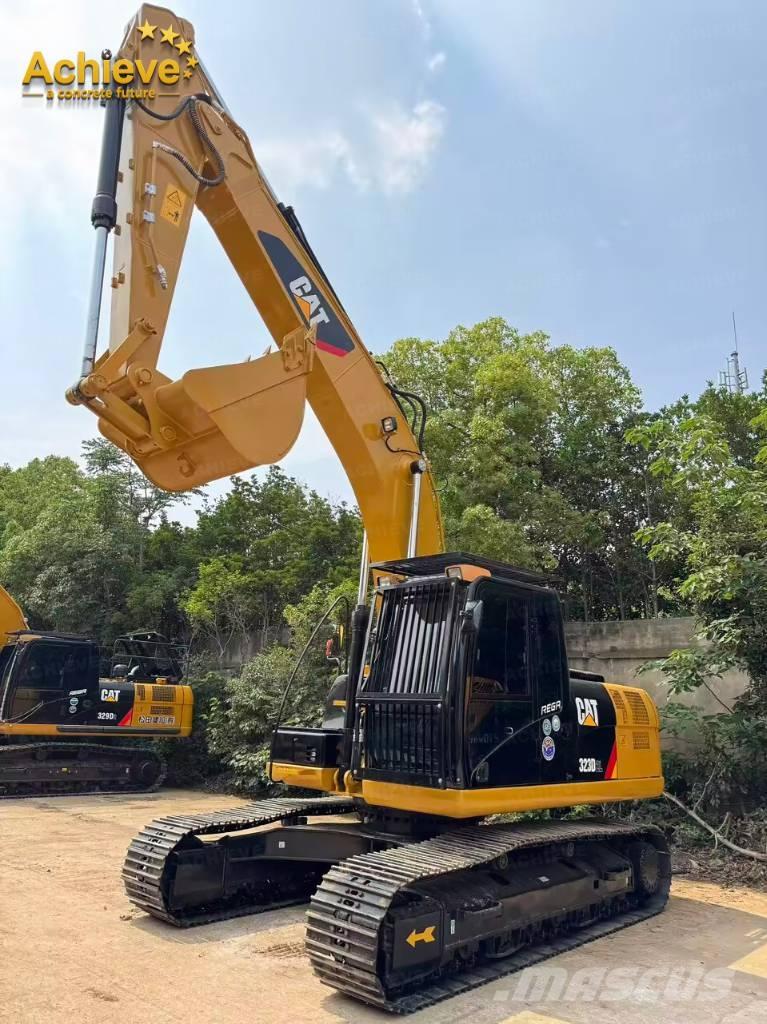 CAT 323D2L 대형 굴삭기 29톤 이상