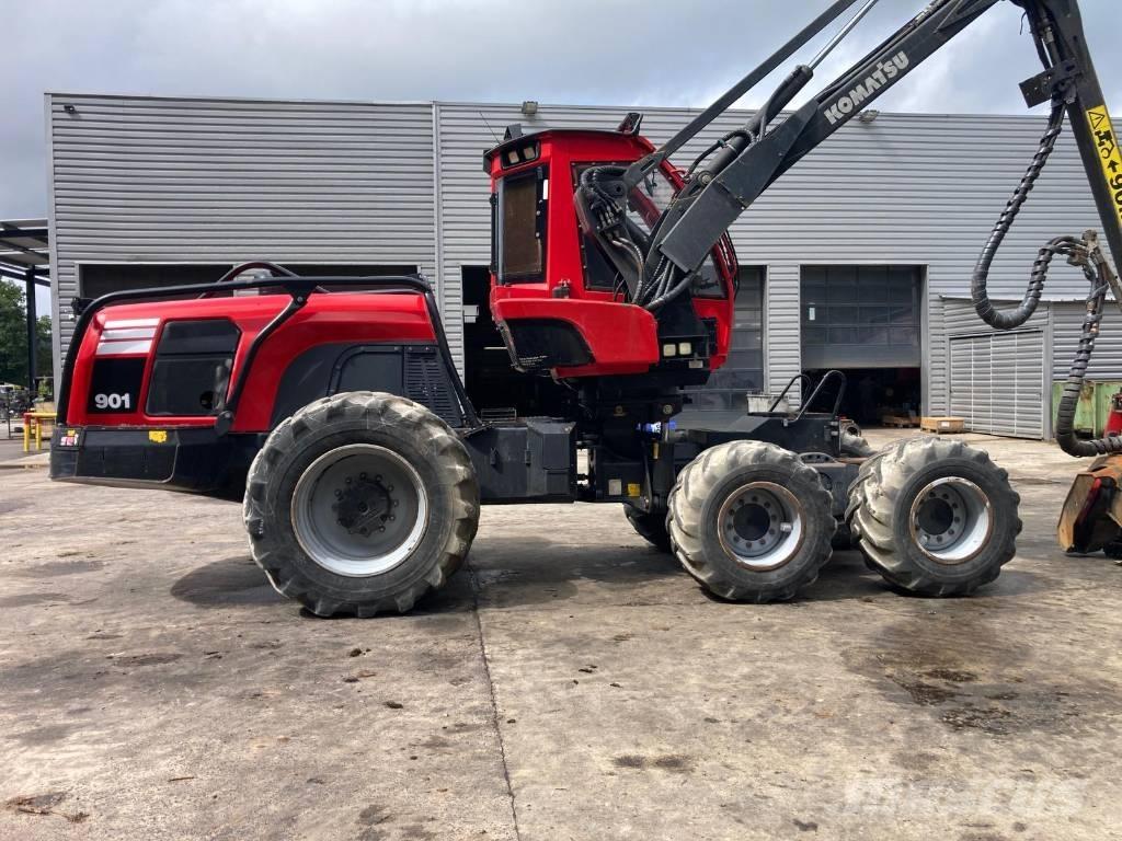 Komatsu 901 원목 하베스터