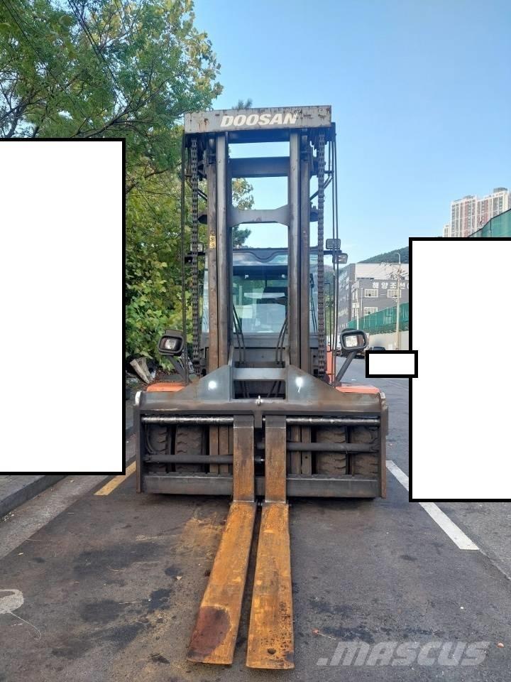 Doosan D 160 S-5 디젤 지게차