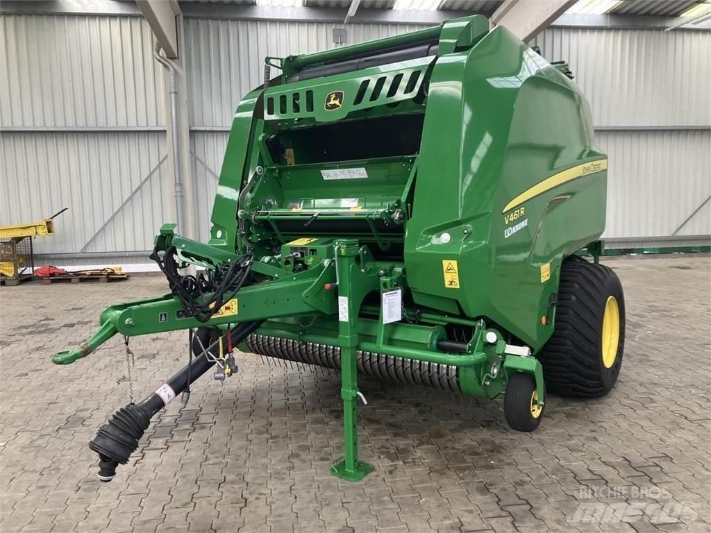 John Deere V461R 원형 곤포기