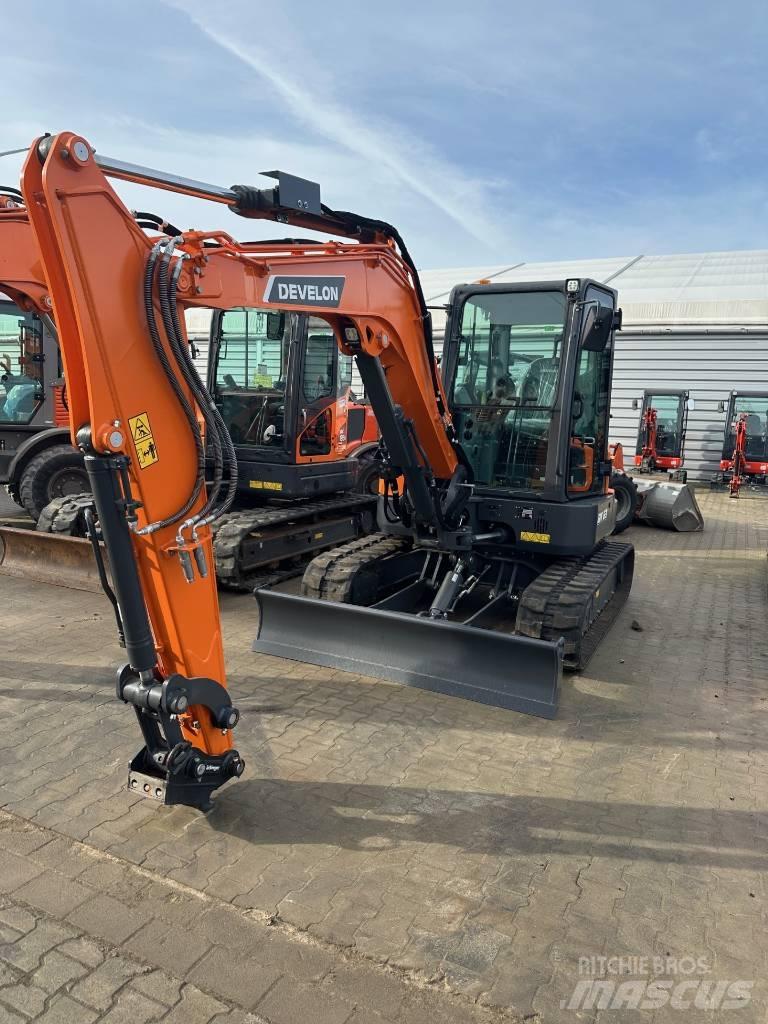 Develon DX 63-7 소형 굴삭기 7톤 미만