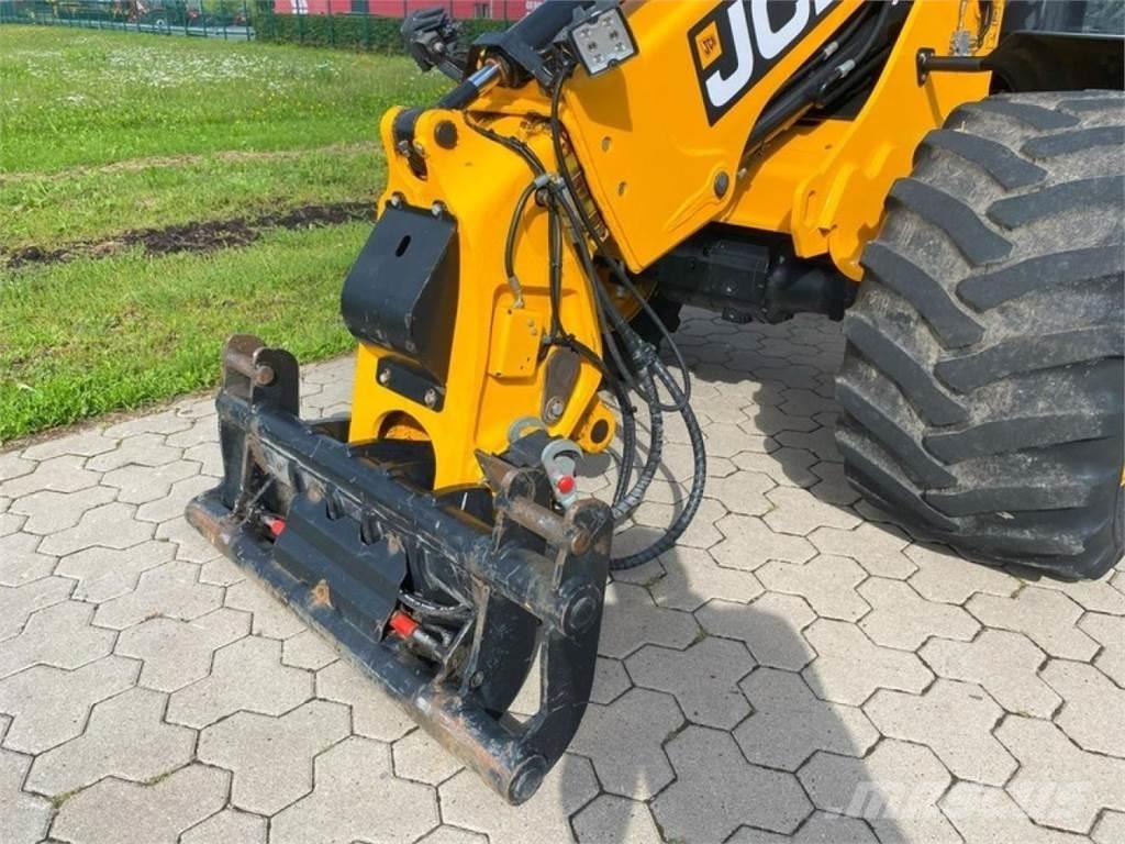 JCB TM 220 - 40 KM/H 농업용 텔레 핸들러