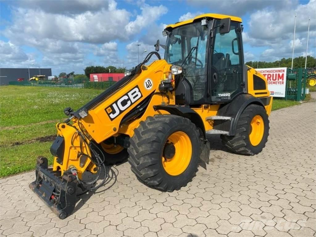 JCB TM 220 - 40 KM/H 농업용 텔레 핸들러