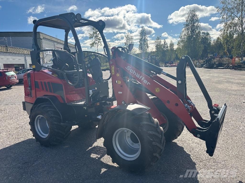 Schäffer Nordic 40 + 다목적 로더