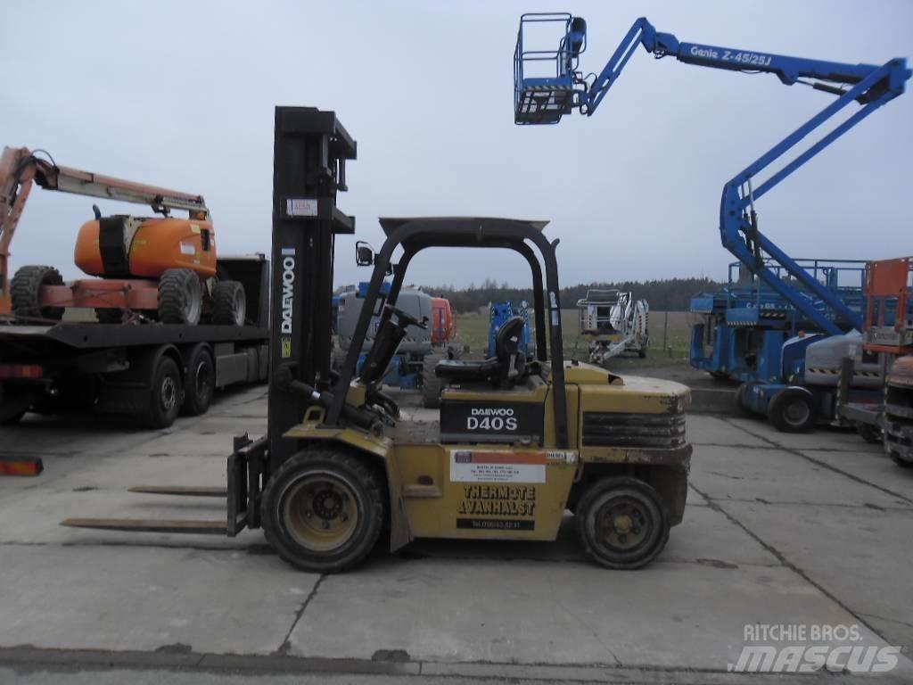 Daewoo Doosan D 40S 디젤 지게차