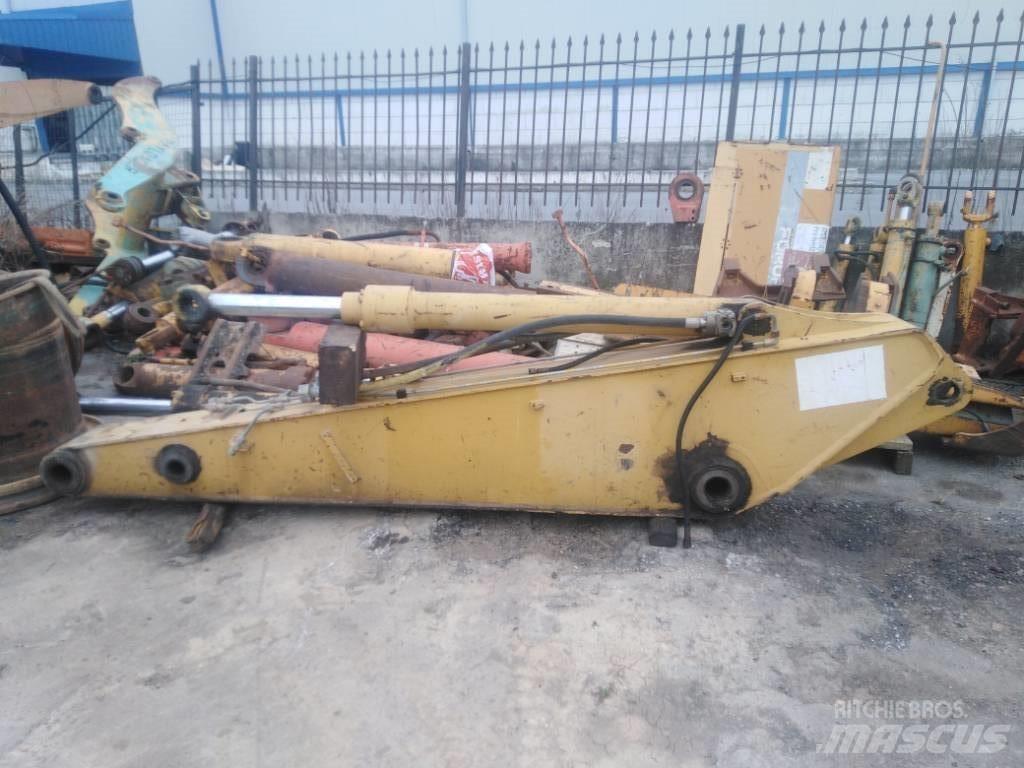 CAT M 318 섀시 및 서스펜션