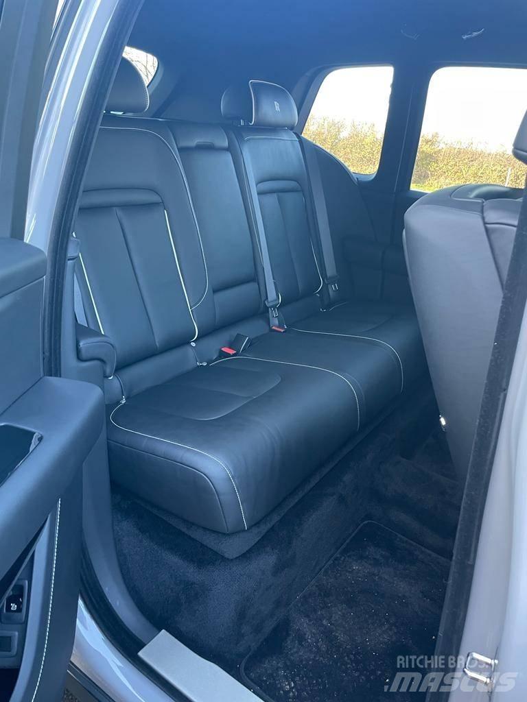 Rolls Royce Cullinan 자동차