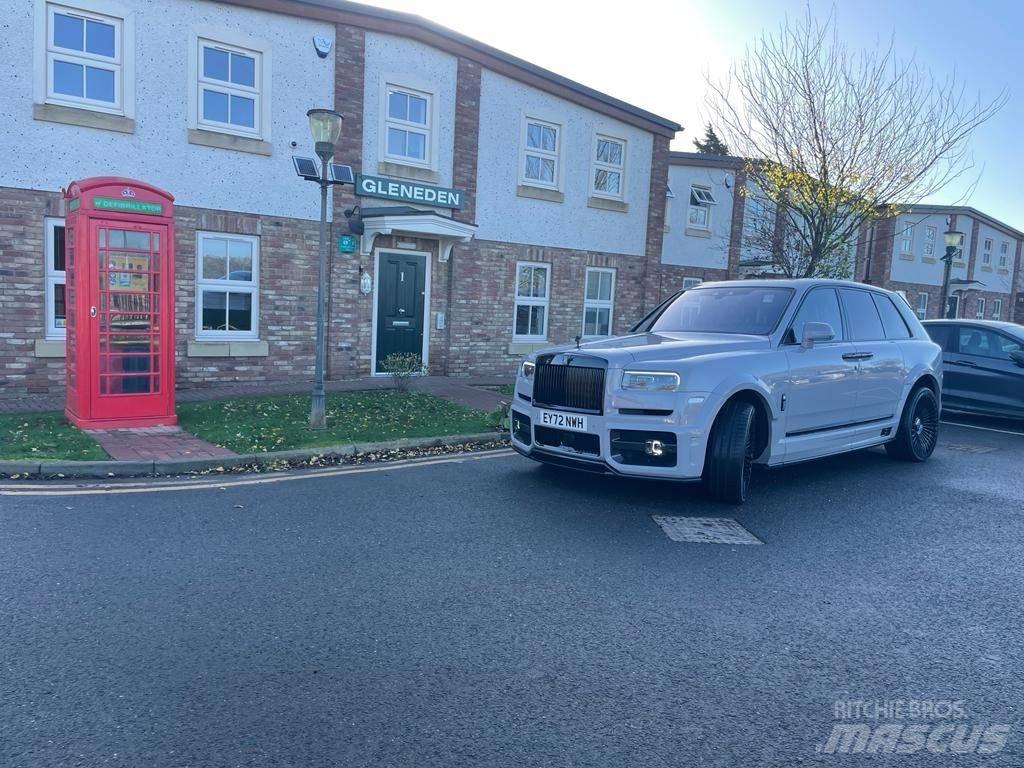 Rolls Royce Cullinan 자동차