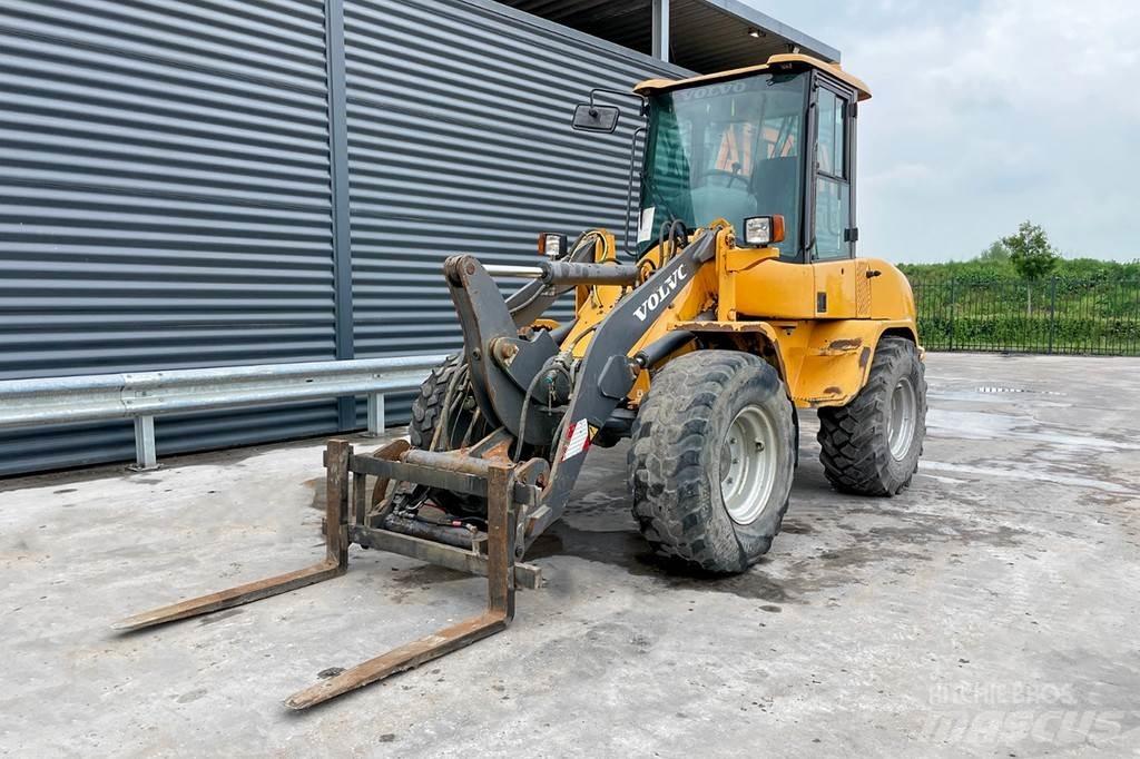 Volvo L 30 ZX  휠로우더