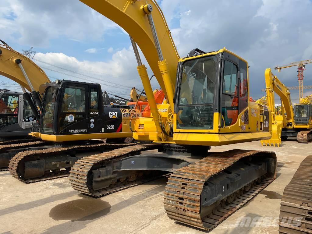 Komatsu PC 240-8 대형 굴삭기 29톤 이상