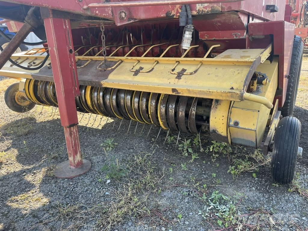 New Holland 544 원형 곤포기