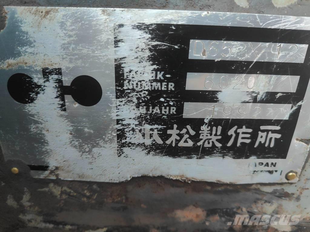 Komatsu D 65 PX-12 크롤러 도저