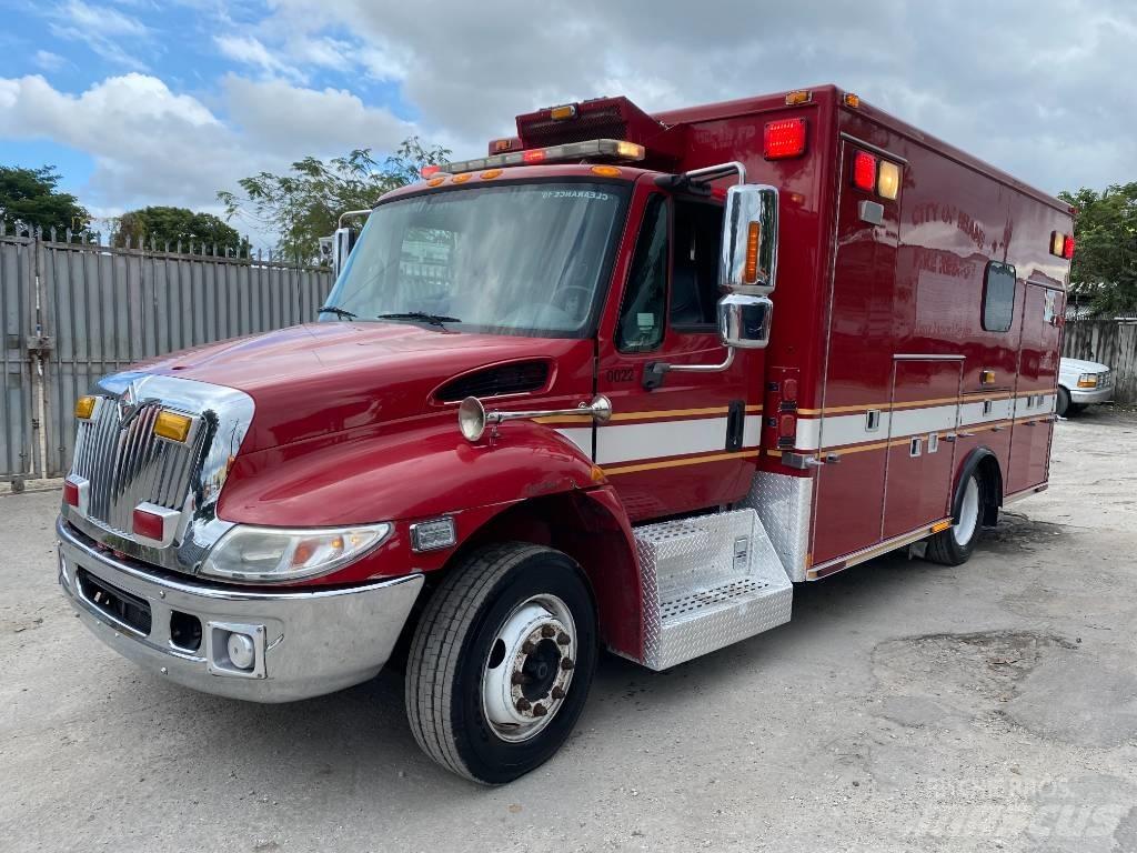 International 4300 구급차