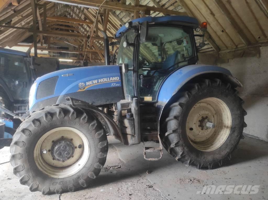New Holland T 7.210 트랙터