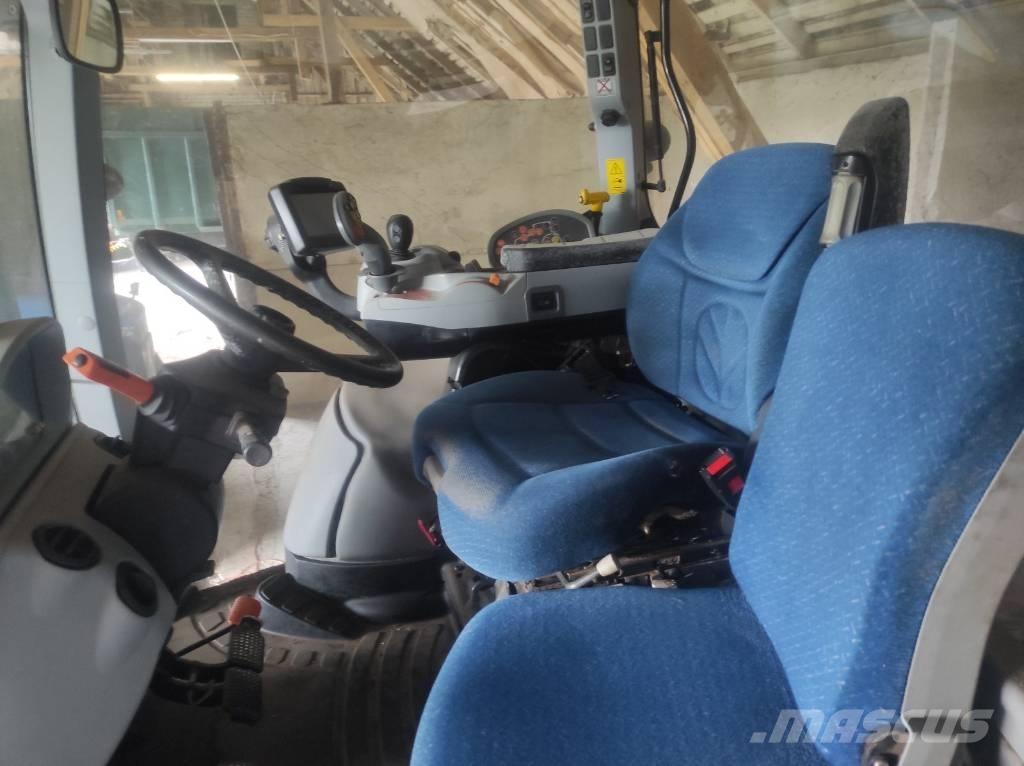 New Holland T 7.210 트랙터