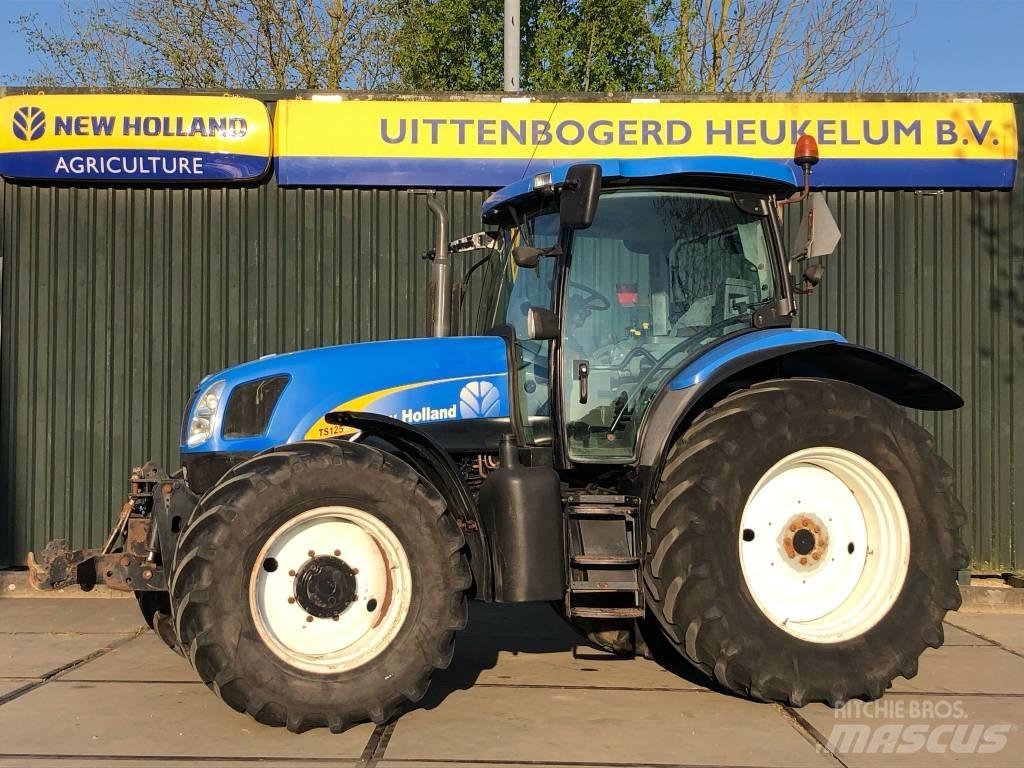 New Holland TS 125 A 트랙터