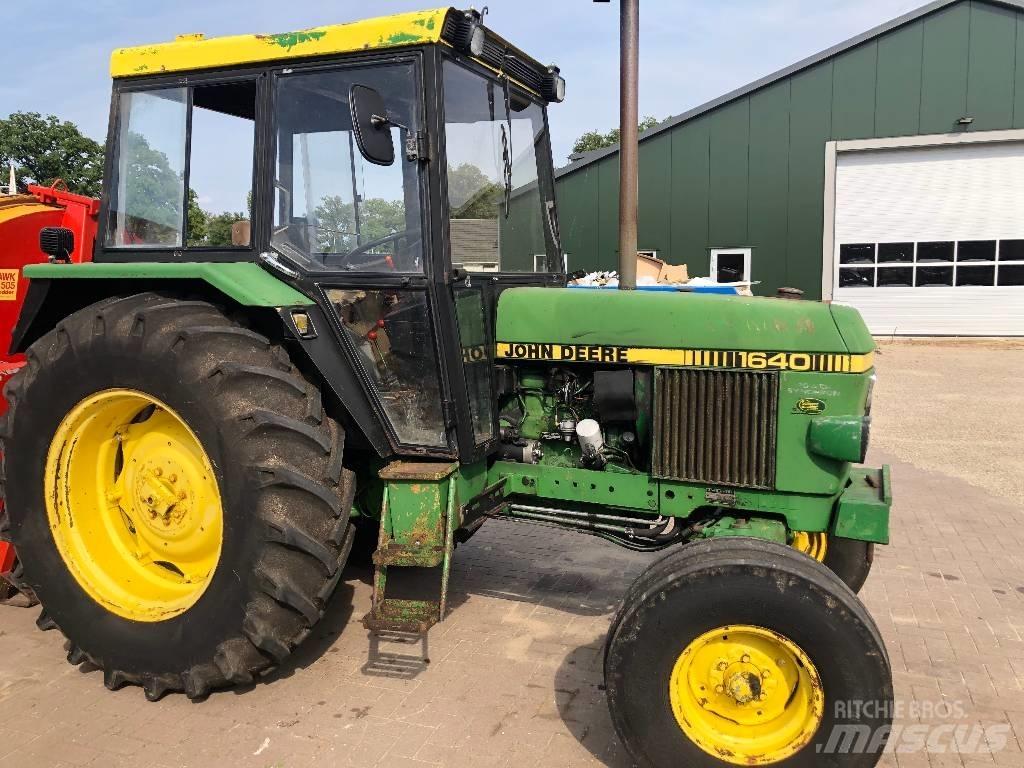 John Deere 1640 트랙터