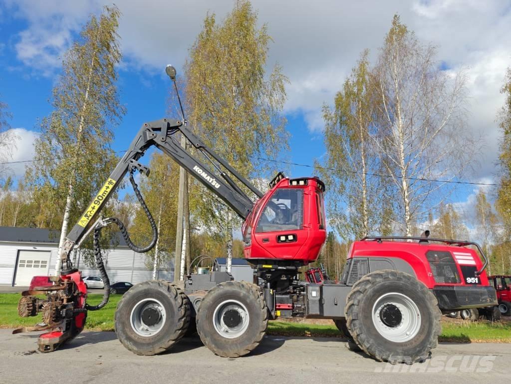 Komatsu 951 원목 하베스터