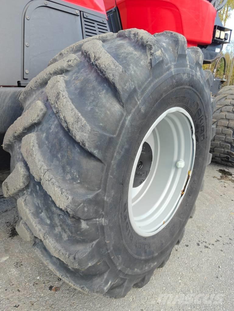 Komatsu 951 원목 하베스터