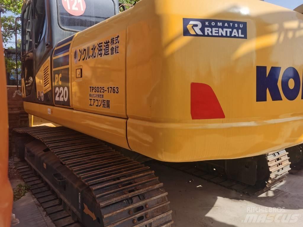 Komatsu PC 220-7 대형 굴삭기 29톤 이상