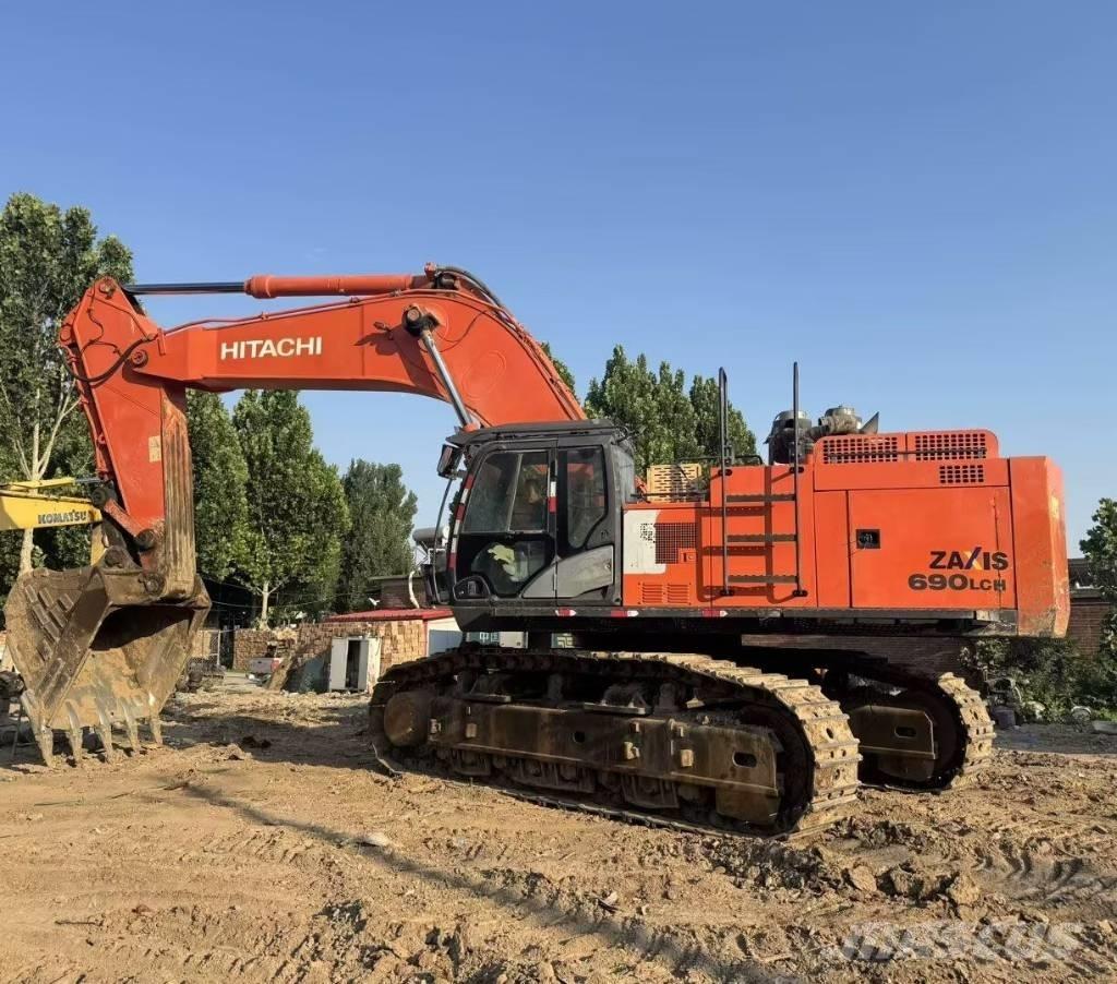 Hitachi ZX690LCH-5A 대형 굴삭기 29톤 이상