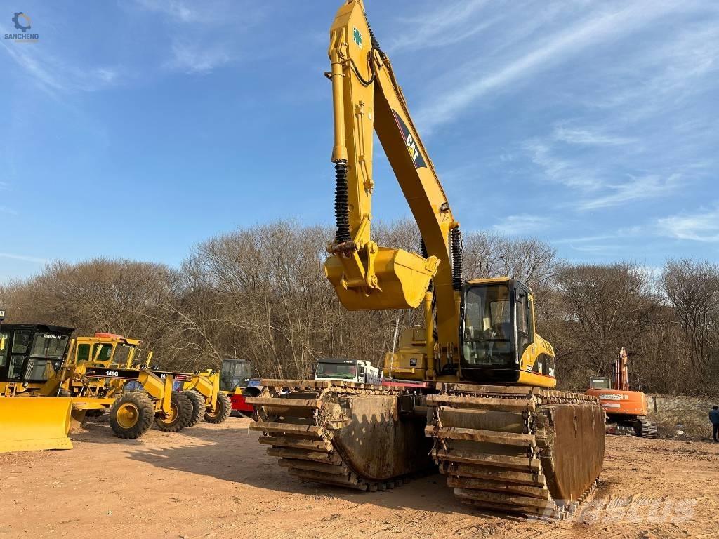 CAT 320 C L 수륙양용 굴삭기