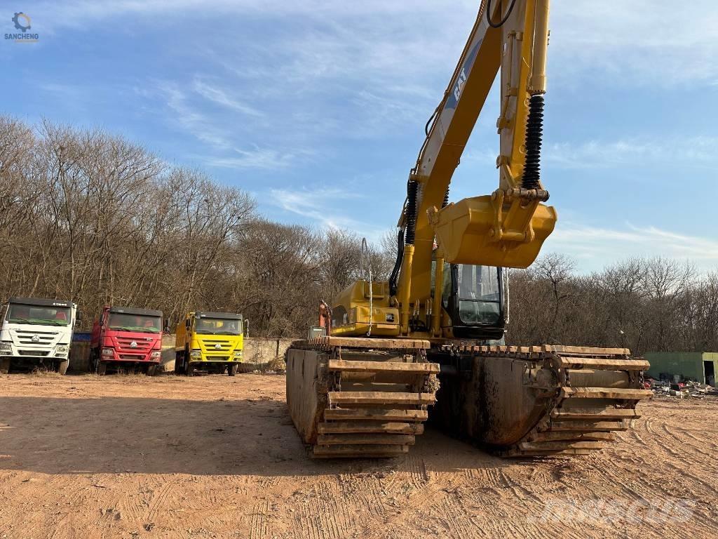 CAT 320 C L 수륙양용 굴삭기