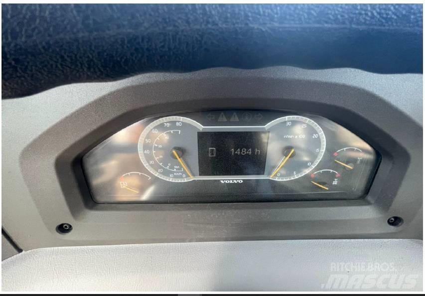 Volvo A 30 G 연결식 홀러