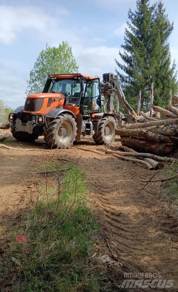 JCB Fastrac 3230 임업용 트랙터
