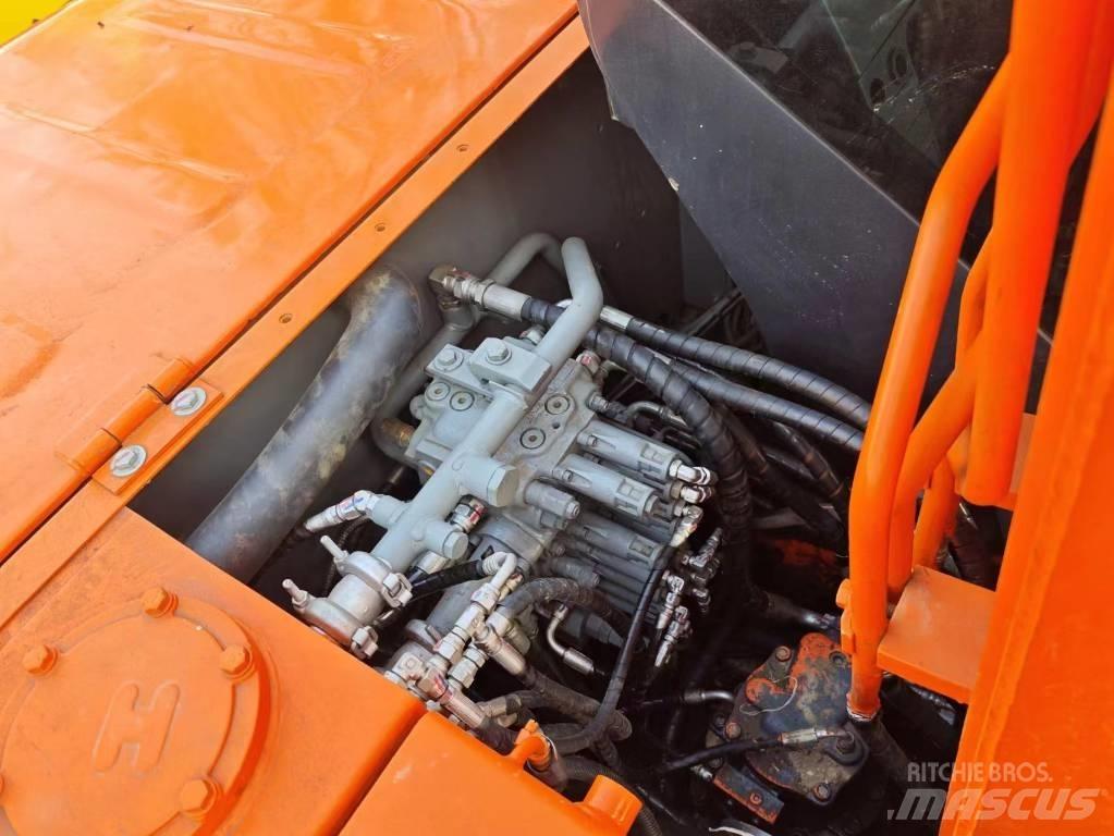 Hitachi ZX 70 대형 굴삭기 29톤 이상