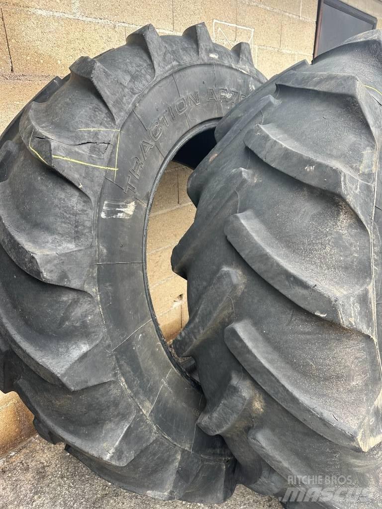 Barum 520/70R38 타이어, 휠 및 림