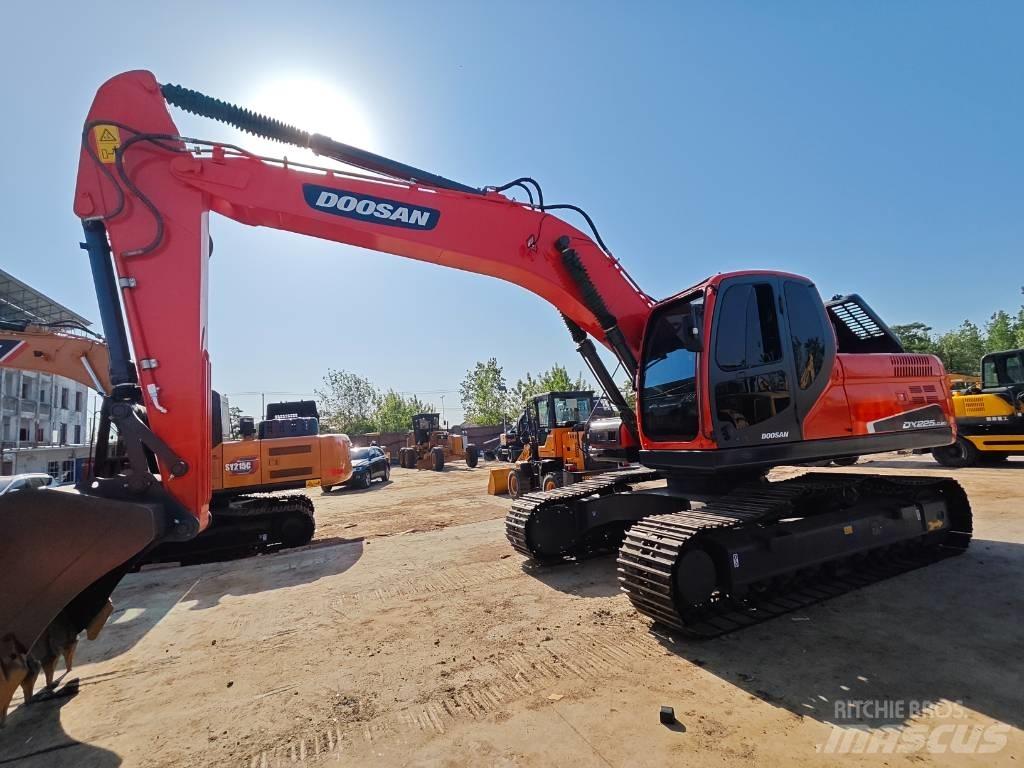 Doosan DX 225 LC 대형 굴삭기 29톤 이상