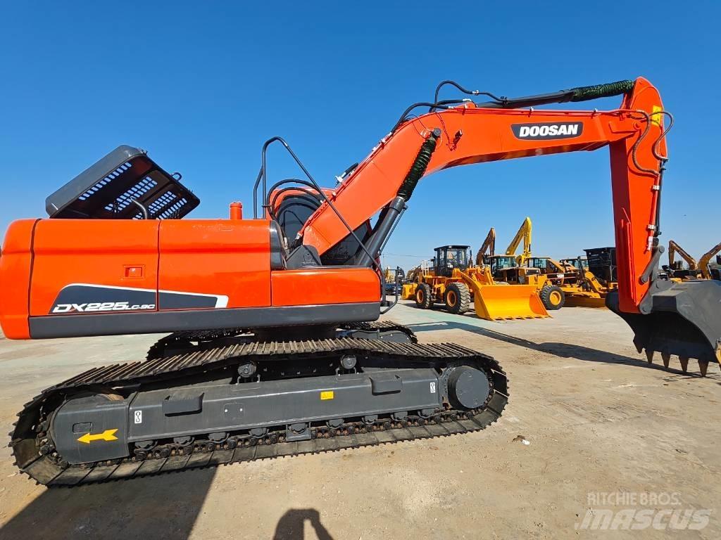 Doosan DX 225 LC 대형 굴삭기 29톤 이상